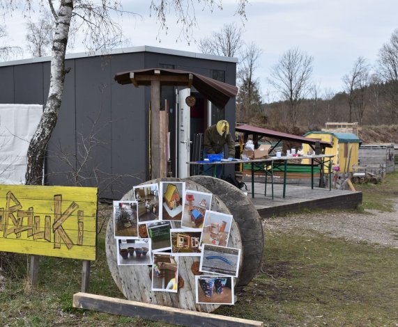 RaBauKi-2-Go: Kinder bauen Minihütten